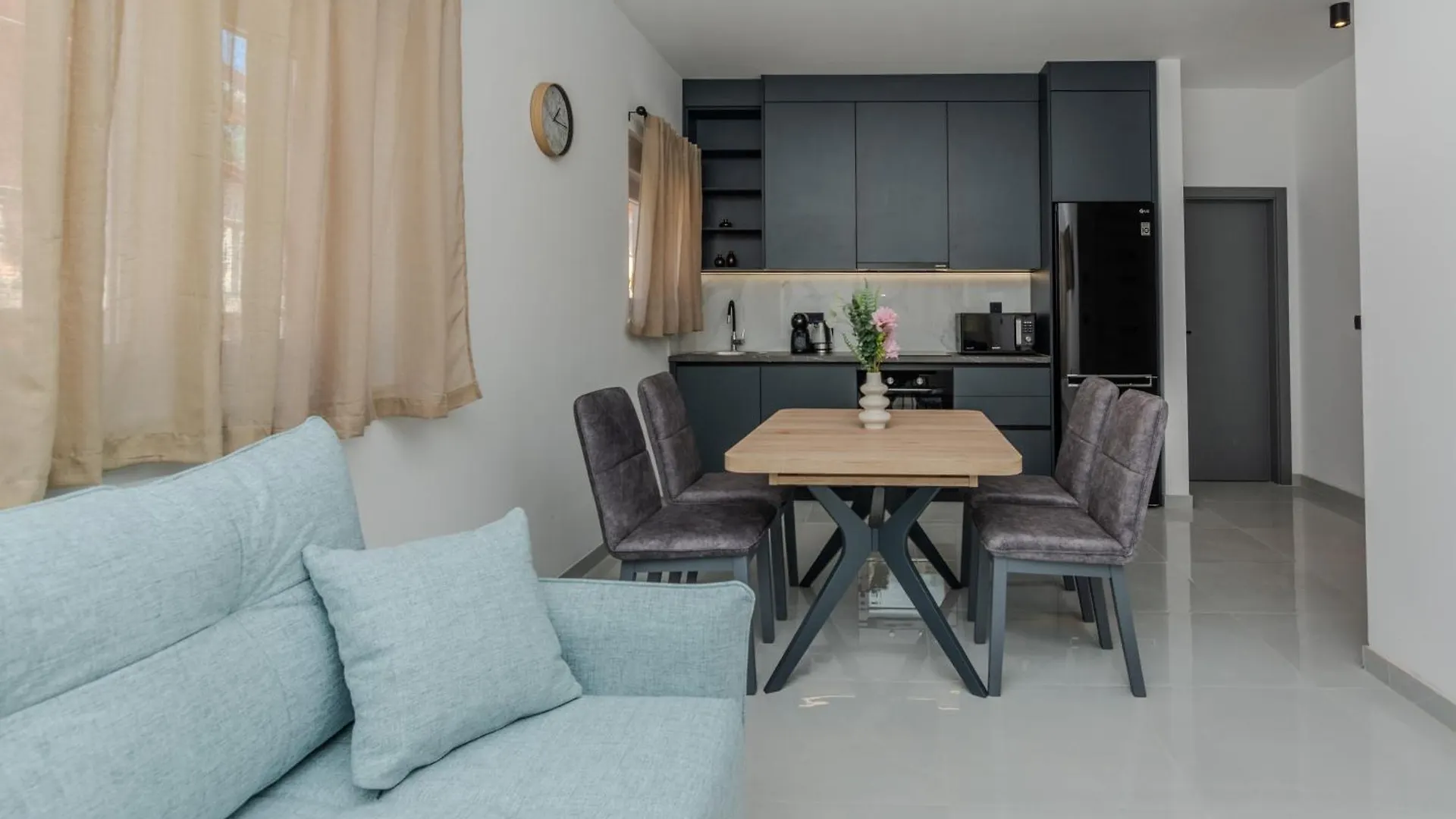 Villa Lucy Apartments I Vir