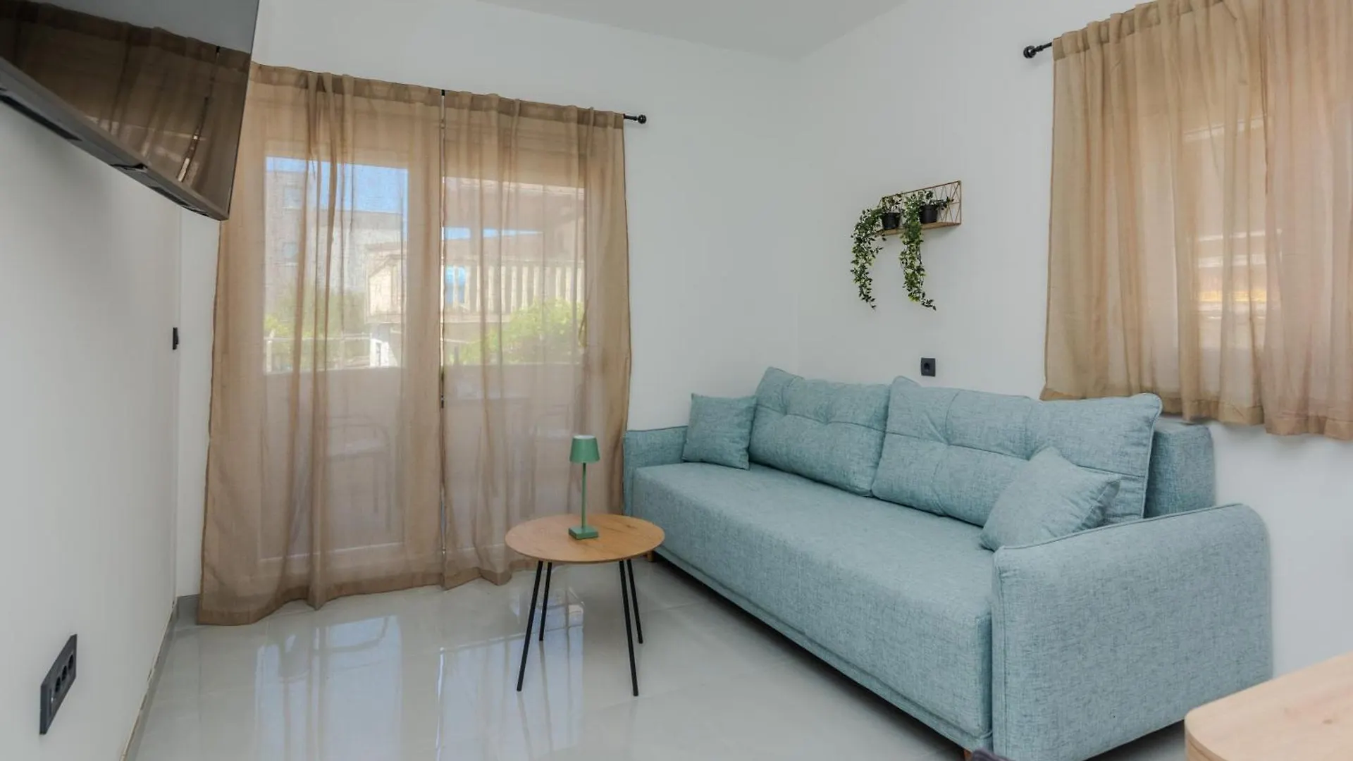Villa Lucy Apartments I Vir