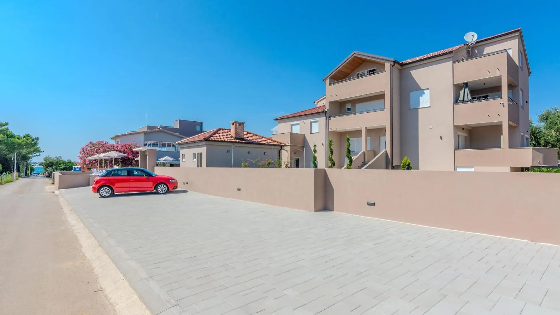 Villa Lucy Apartments I Vir