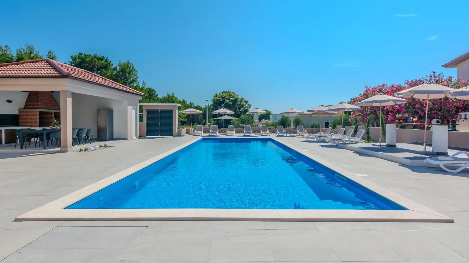 Villa Lucy Apartments I Vir