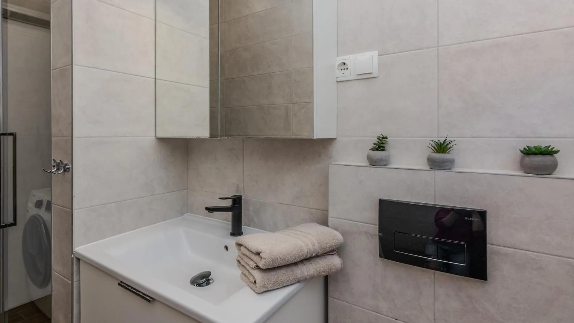 Villa Lucy Apartments I Vir 0*,  Κροατία