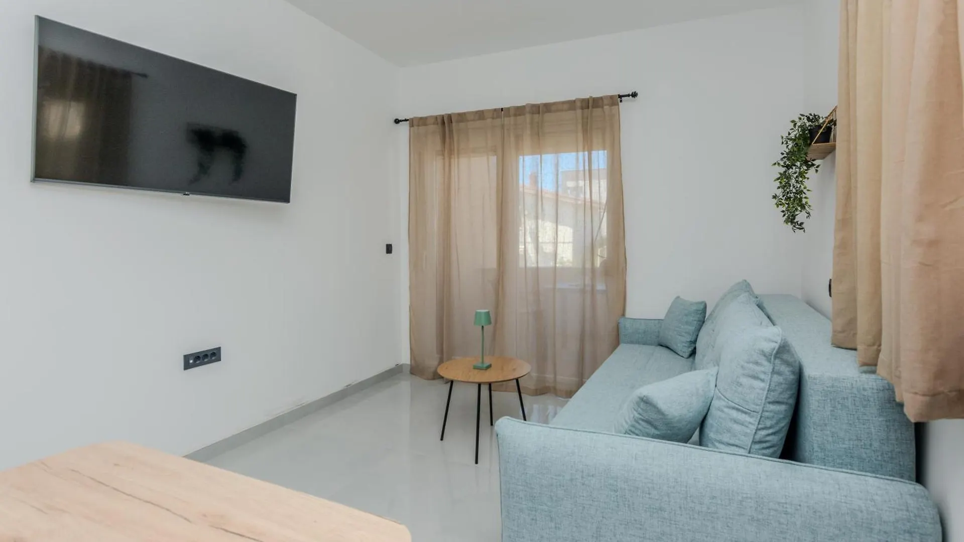 Villa Lucy Apartments I Vir